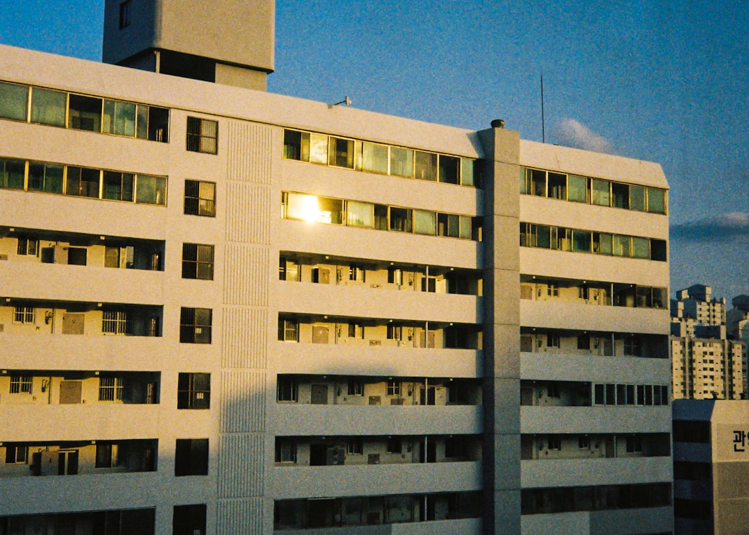 Korean apartment complex building number dong ho address format example