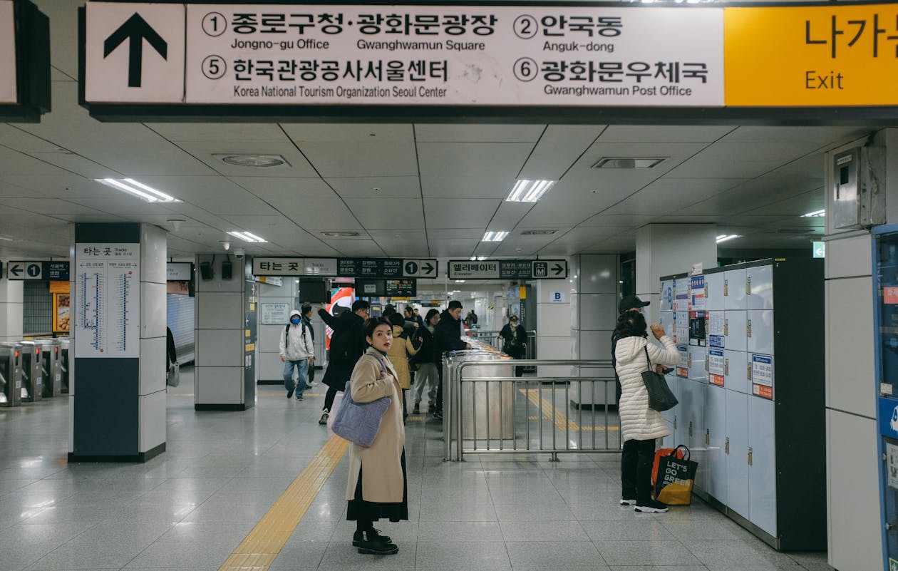 Naver Map vs Kakao Map: Complete English Search Guide for Foreigners in Korea