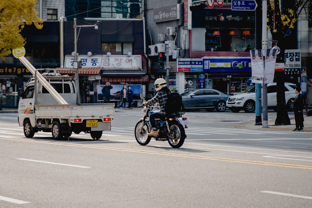 Korean street delivery scene - Temu Korea customs clearance and delivery