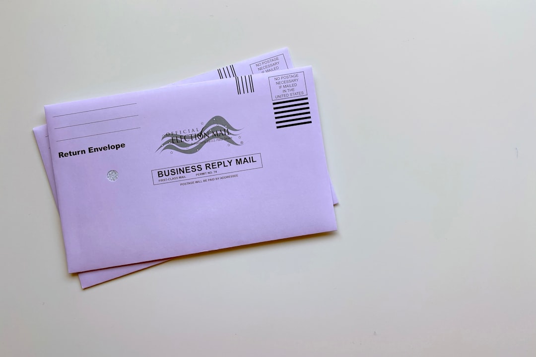 Writing a Korean address on an envelope for international mail