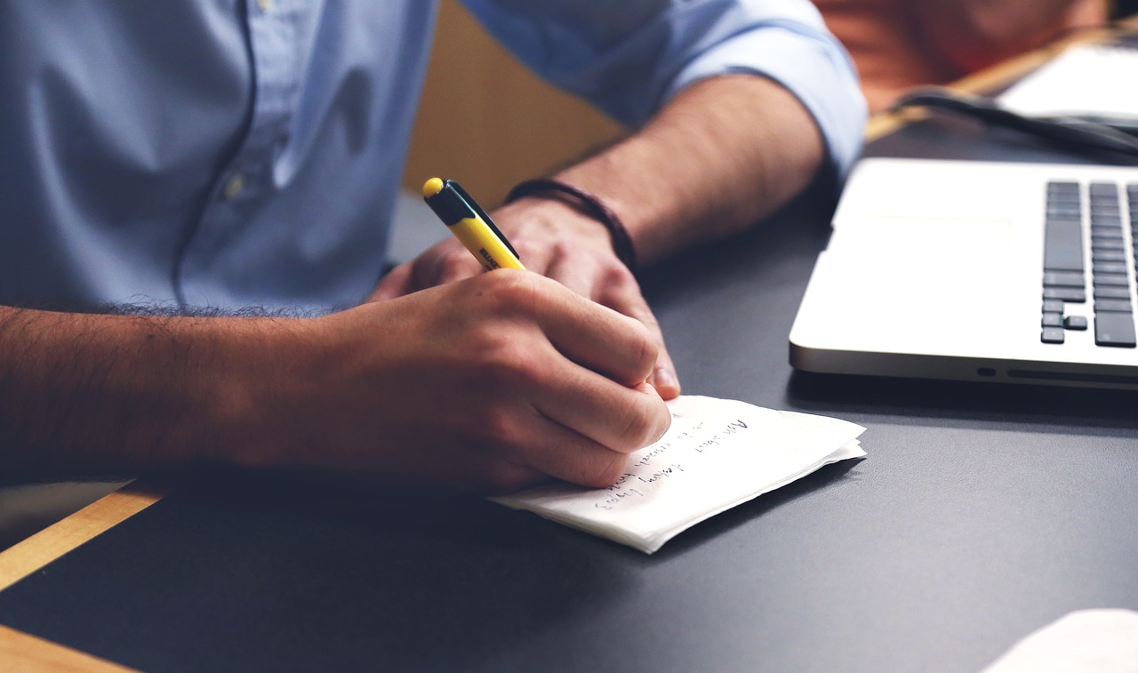Content strategy notes for AI copywriting tools