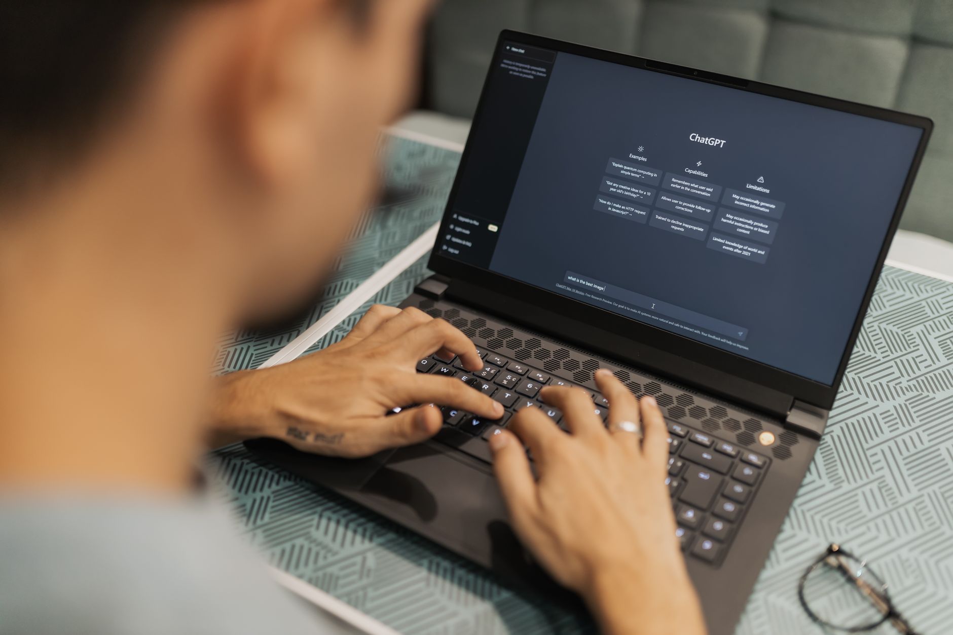 Best AI text generation tools for product and operations teams using ChatGPT Claude Gemini DeepSeek Mistral Ollama and LM Studio