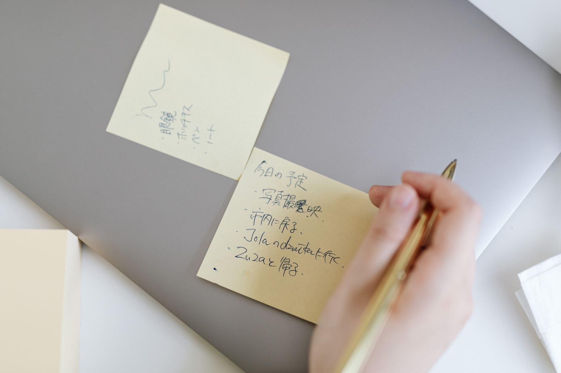 AI英文写作工具推荐2026 Grammarly QuillBot Claude ChatGPT 中文团队邮件论文出海内容