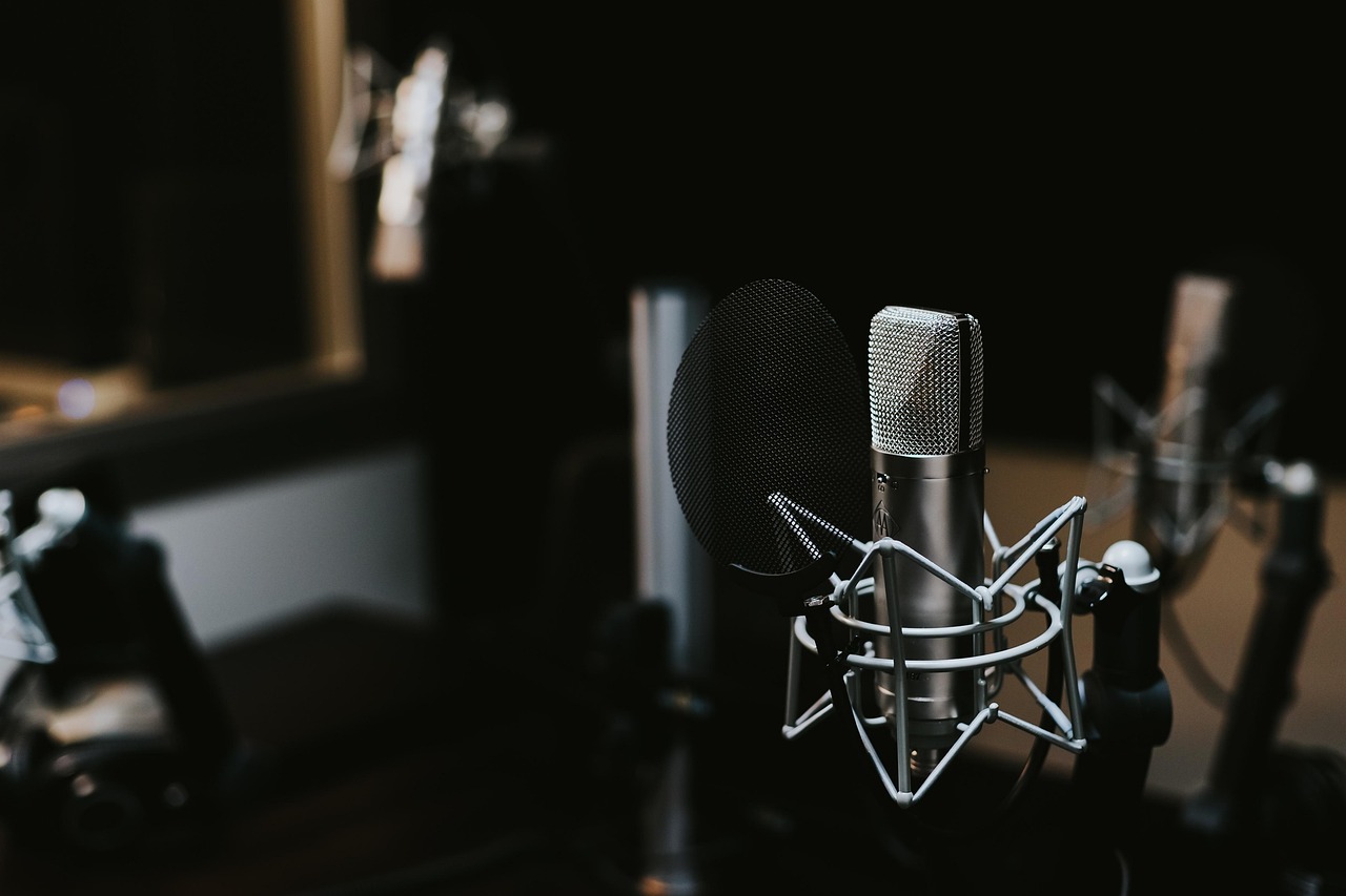 AI voice of customer workflow recording studio microphone